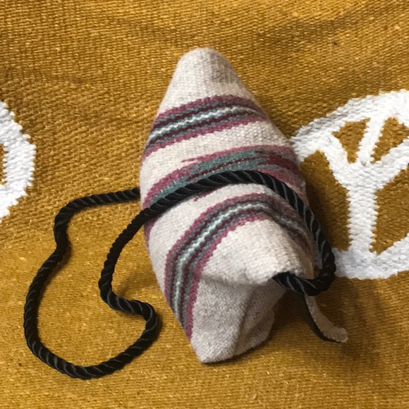 Hand Woven mini bag - Picture 4 of 8